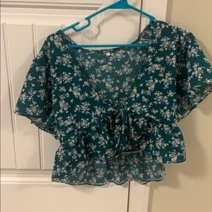 Cute green flower print top